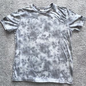 Abercrombie Kids Short Sleeve Gray Tie Dye T-shirt, Size XL (16) EUC